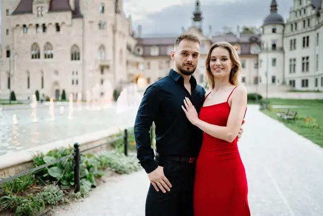 Ania i Bartek przy fontannach zamkowych